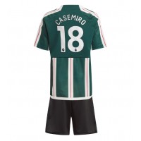 Manchester United Casemiro #18 Gostujuci Dres za djecu 2023-24 Kratak Rukav (+ Kratke hlače)